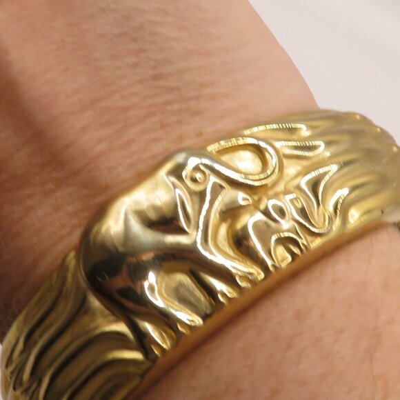 Vintage Elephant Bracelet Gold Tone - Picture 1 of 14